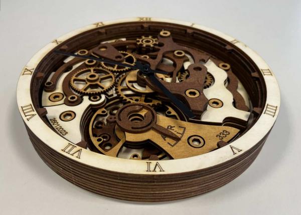 Wooden wall clock V001